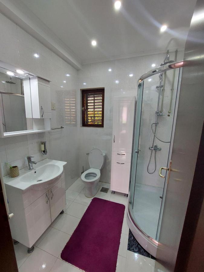 Holiday Home Milanovic ツェティニェ エクステリア 写真