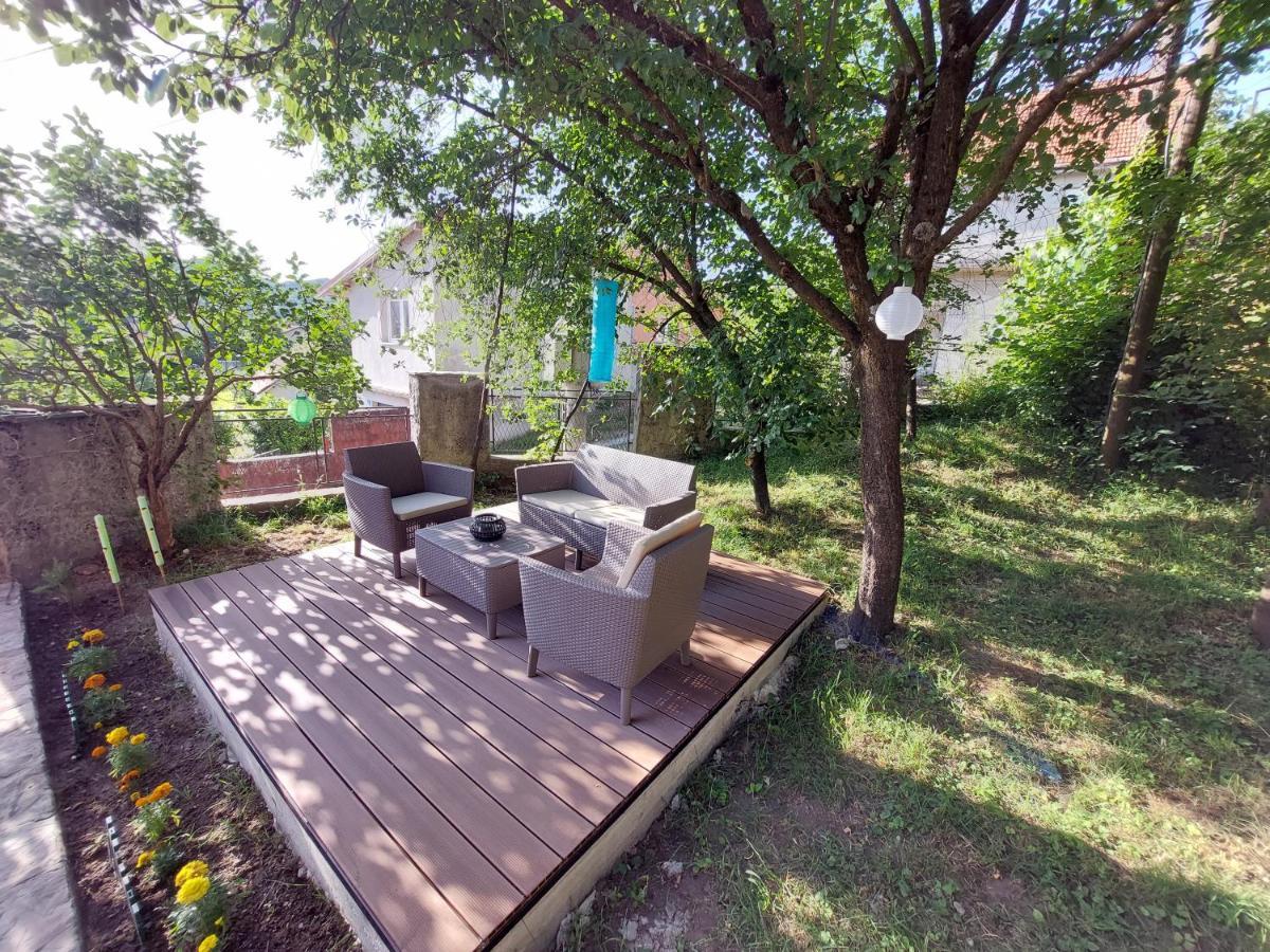 Holiday Home Milanovic ツェティニェ エクステリア 写真