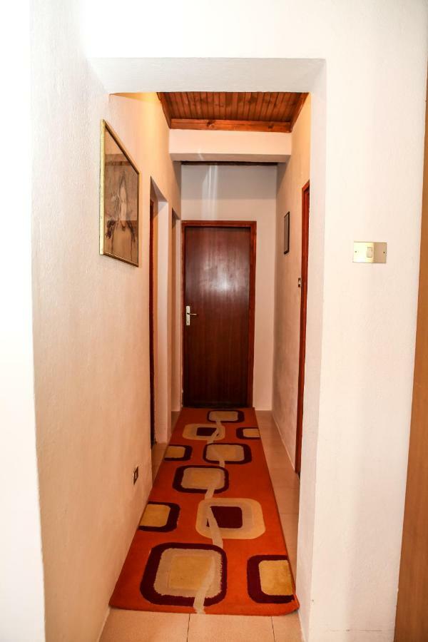 Holiday Home Milanovic ツェティニェ エクステリア 写真